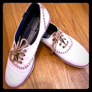 Keds 1976 Women’s Baseball sneaker, size 8